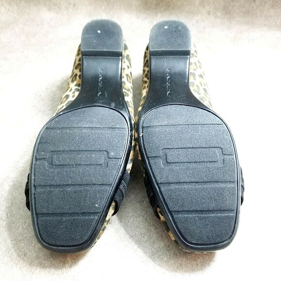Bandolino Womens Hopkirk  Size 9.5 Brown Slip On Cheetah Print 1.5" Wedge Heels - Picture 7 of 8
